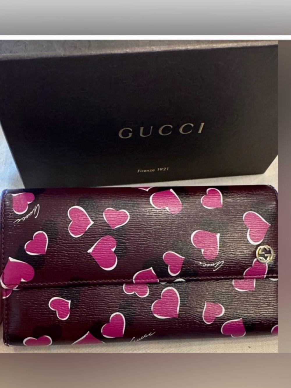 Gucci Limited Edition Long Wallet With Pink Hearts